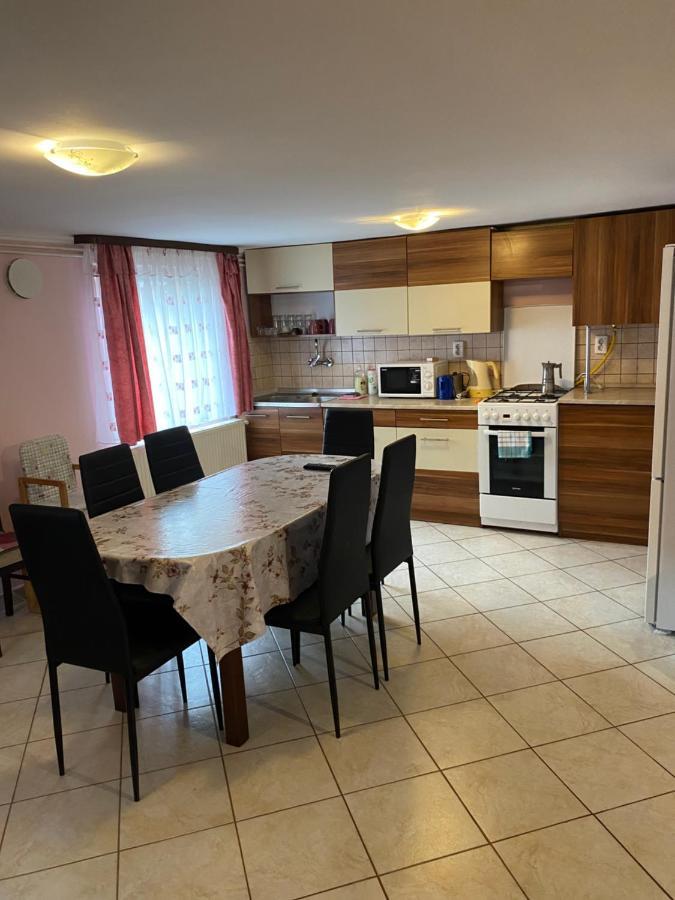 Sweet Home Apartman Hajduszoboszlo Exterior photo