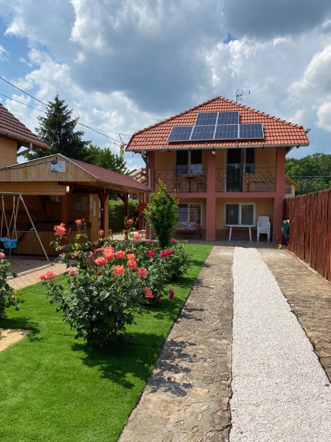 Sweet Home Apartman Hajduszoboszlo Exterior photo